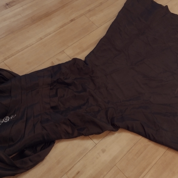 NEW Gorgeous Special Occasion/Grad Formal Dress ptp 17" - Picture 6 of 9